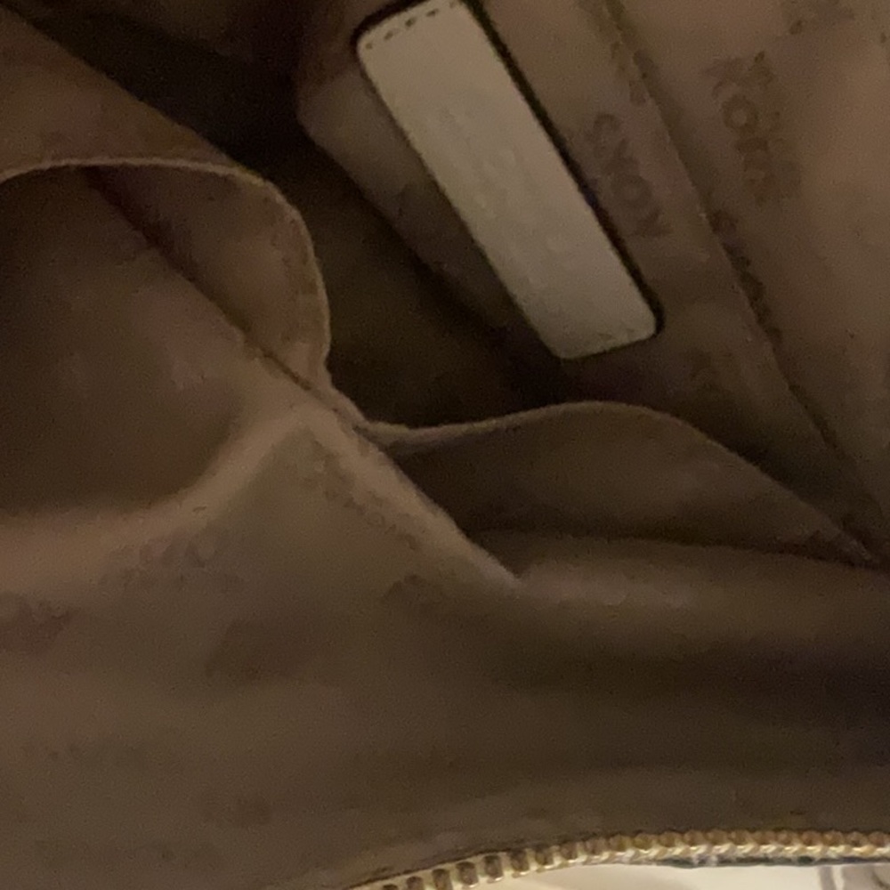 MICHAEL Michael Kors Bedford Large Leather Hobo Style Bag, White/Gold Tone - Picture 14 of 16